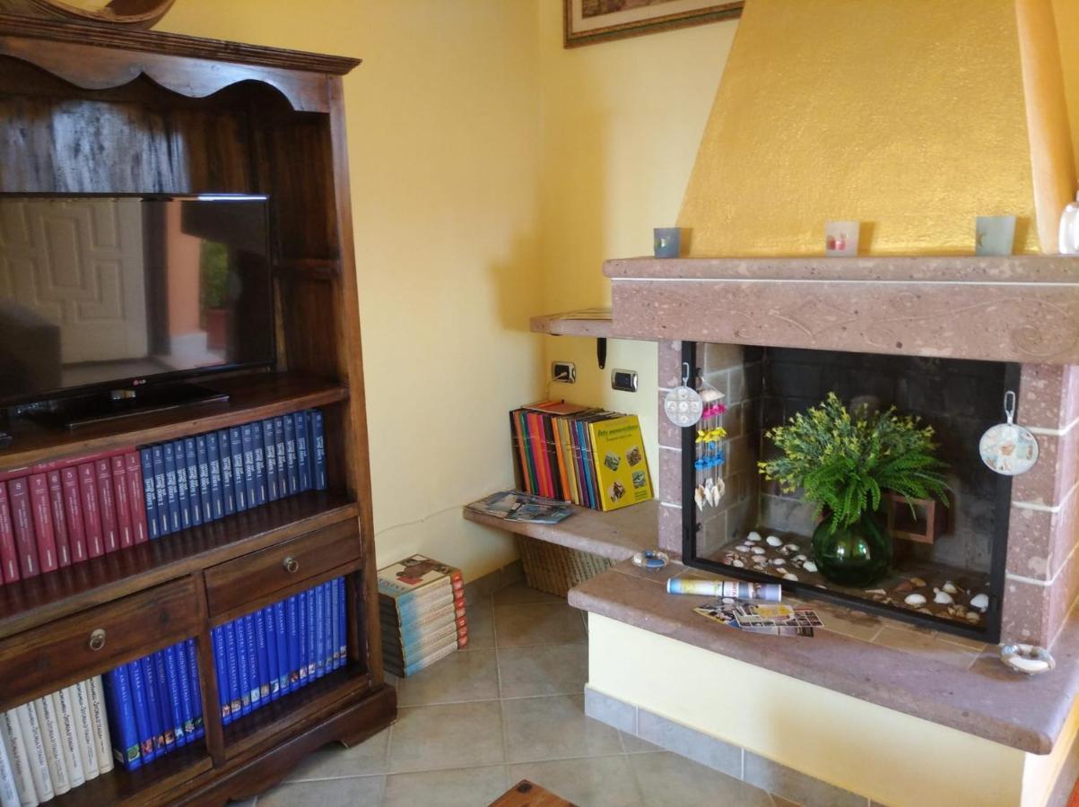Casa Bon' Aria Fronte Mare Sud Sardegna Villa La Maddalena  Dış mekan fotoğraf